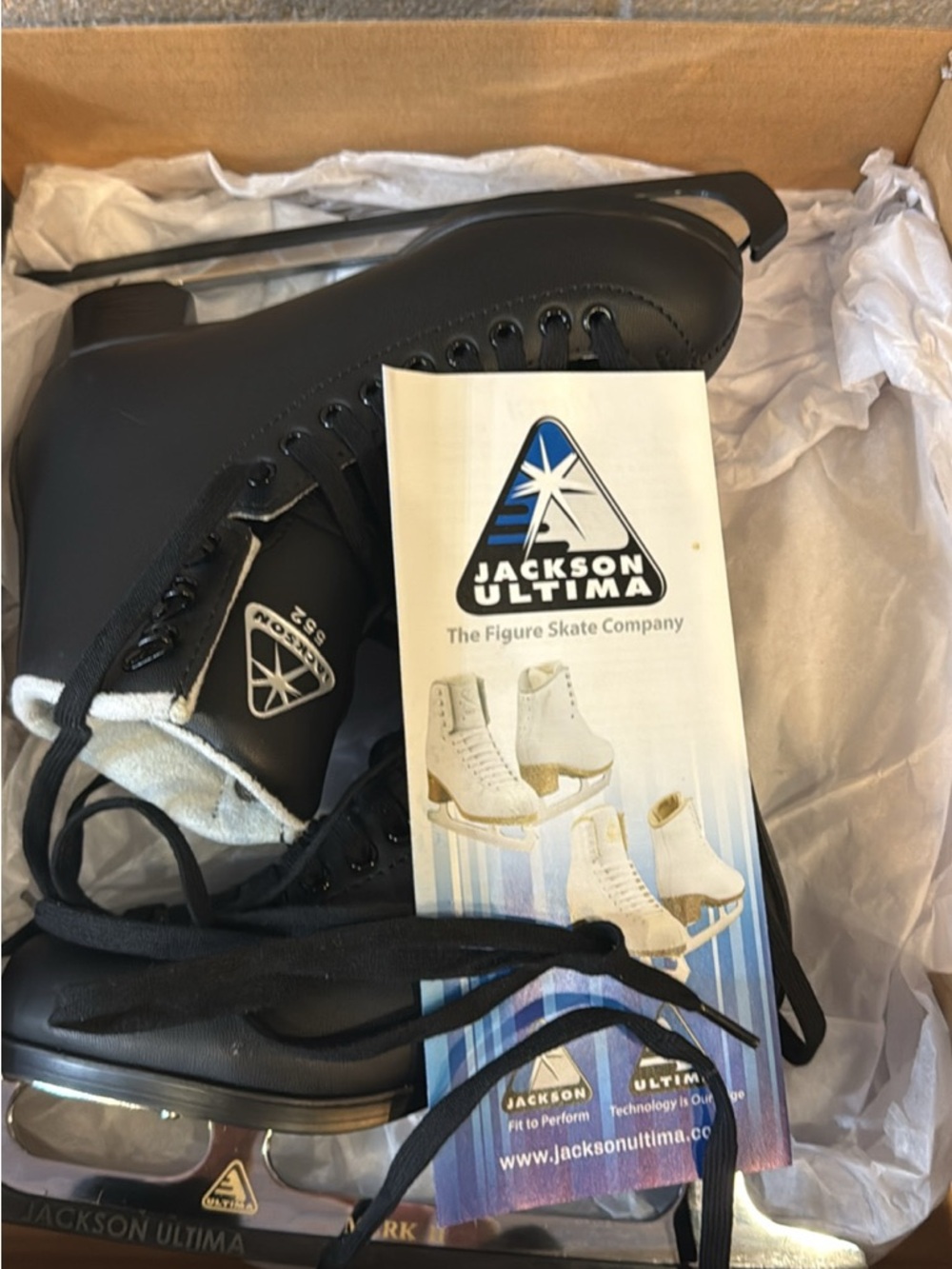 JACKSON Black Figure Ice Skates - Picture 5 of 5